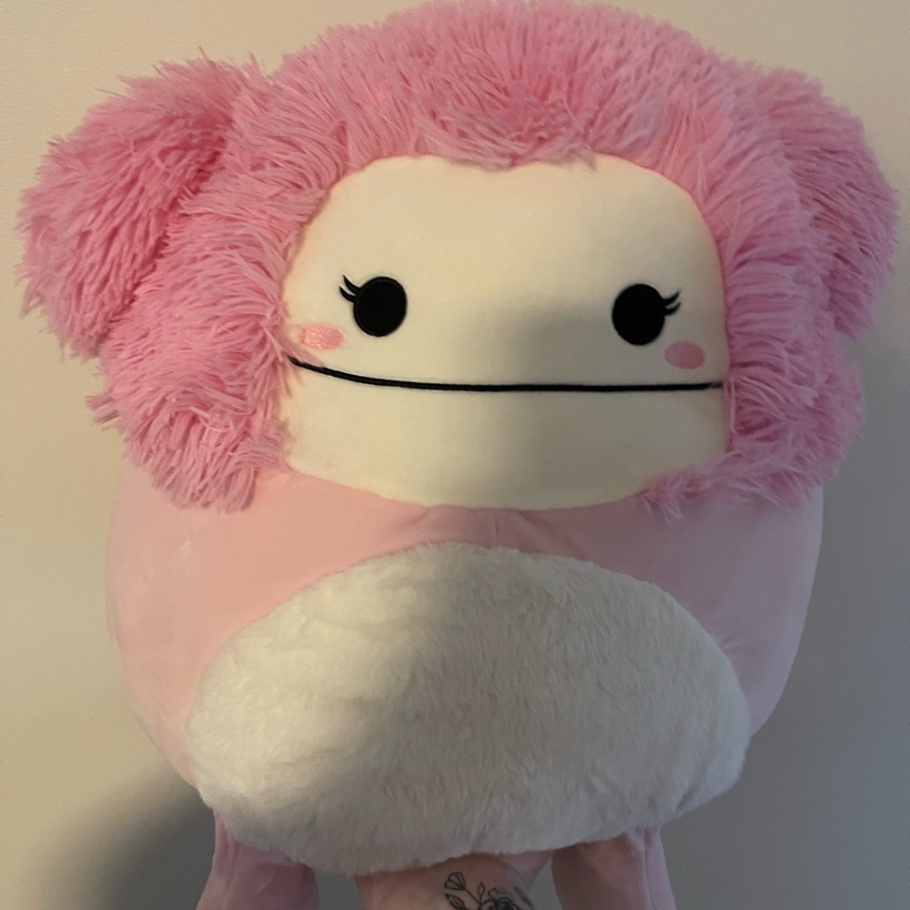 SQUISHMALLOW Brina the pink bigfoot 16inch
